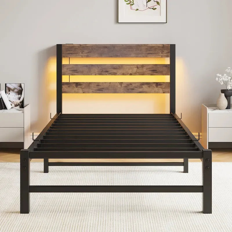 Cadre de lit double en métal avec tête de lit en bois, lumières RVB et rangement avec chargement USB