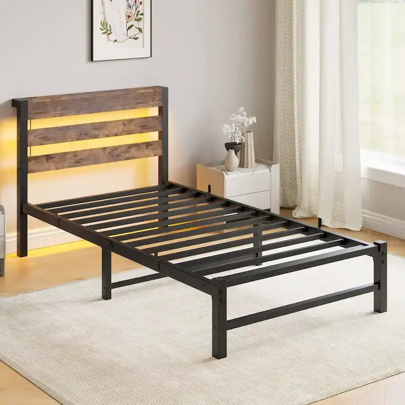 Cadre de lit double en métal avec tête de lit en bois, lumières RVB et rangement avec chargement USB