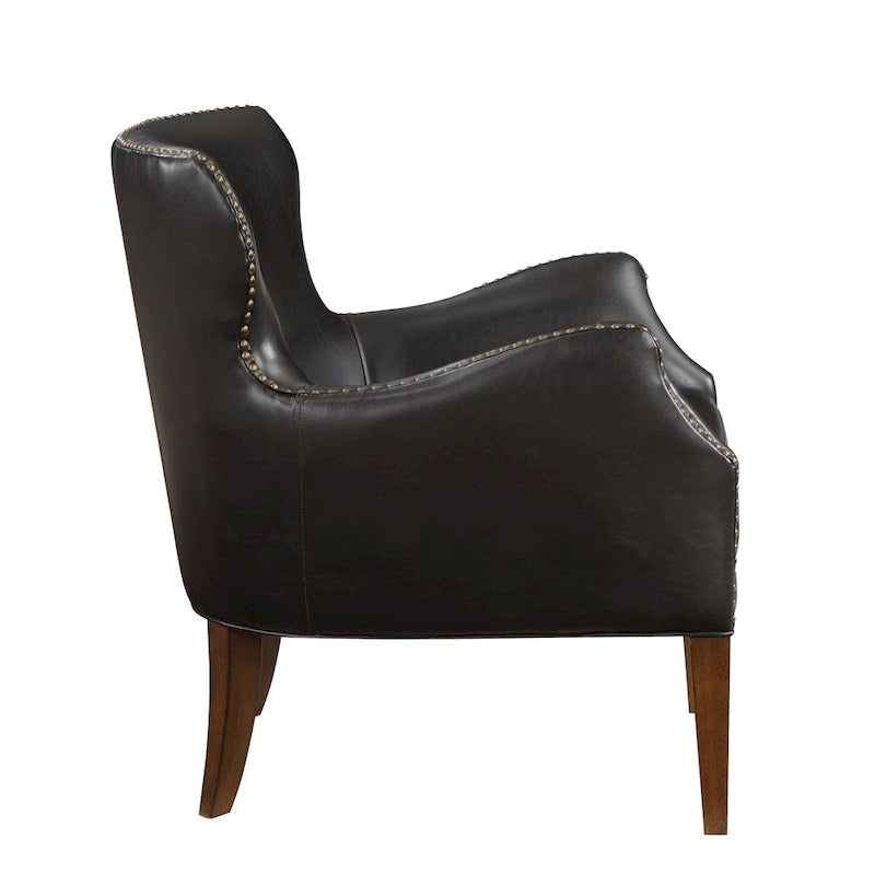 Fauteuil d'appoint à accoudoirs inclinés et hauts pieds en similicuir avec clous décoratifs