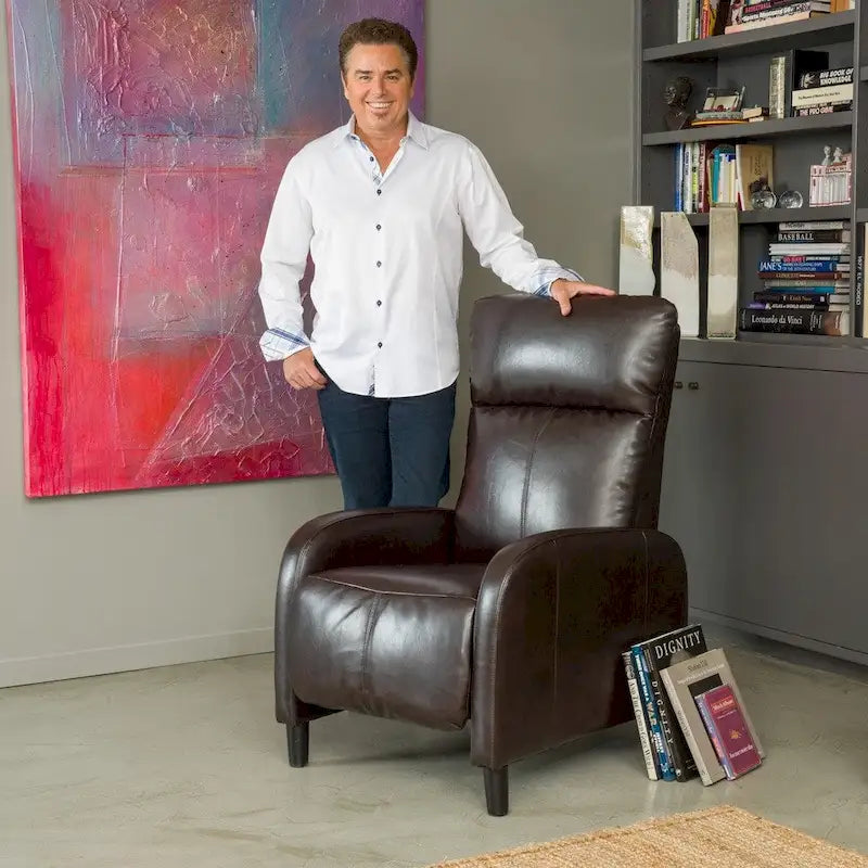 Fauteuil inclinable électrique avec revêtement en cuir reconstitué Appuie-tête rembourré Accoudoirs fins Marron