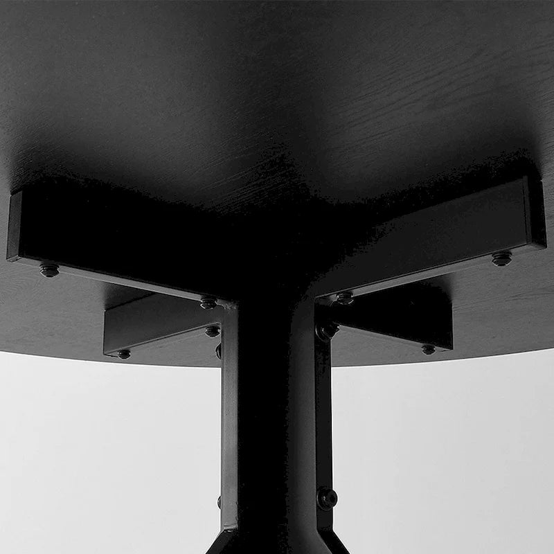 Table à manger ronde moderne noire avec plateau en bois de chêne et base en métal