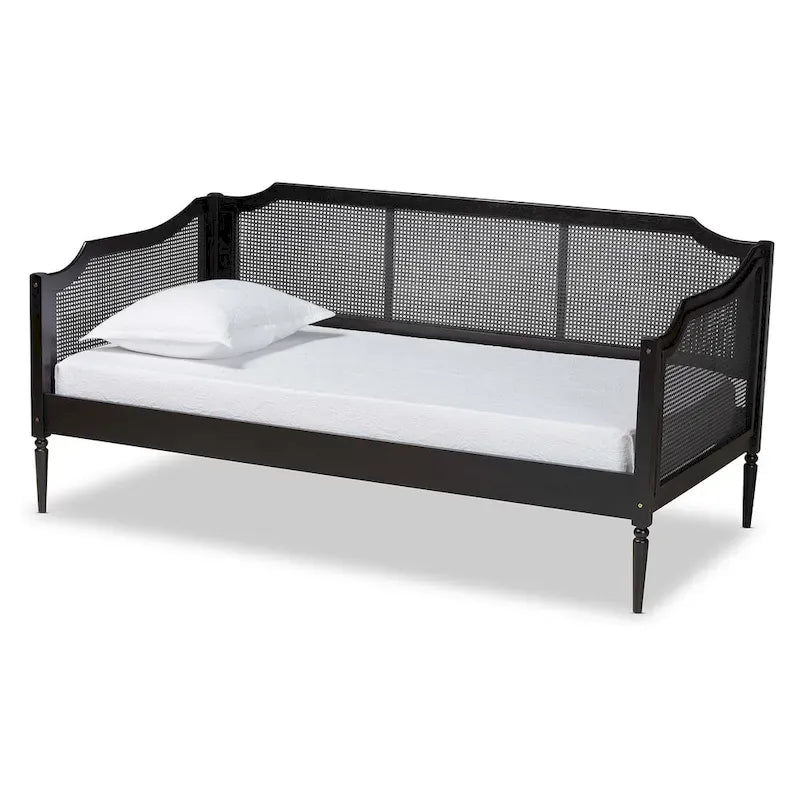 Lit de repos en rotin synthétique charbon de bois noir Mid-Century Modern avec pieds tournés et support à lattes