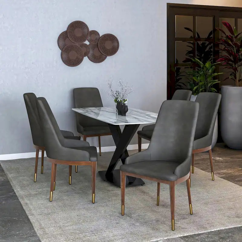 Chaise de salle à manger moderne rembourrée en cuir avec dossier haut en mousse
